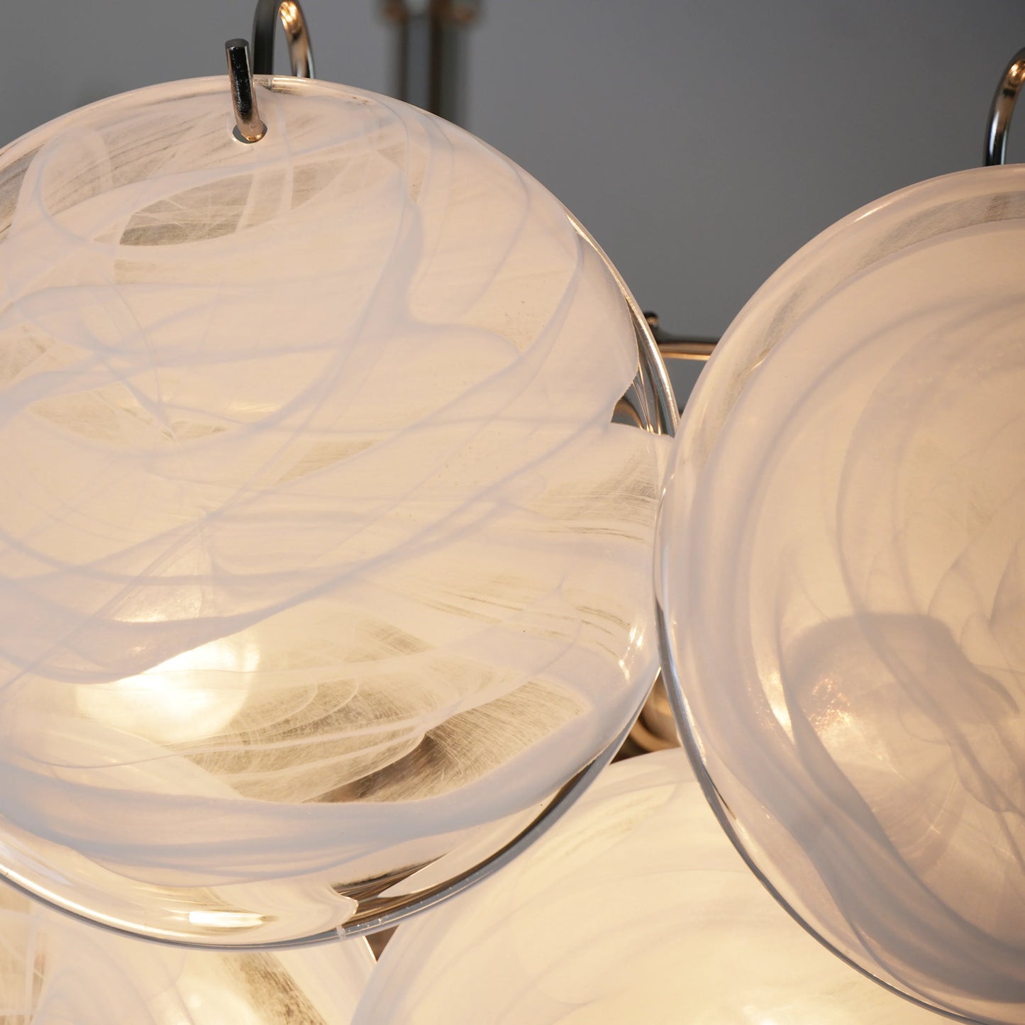 Elegant White Murano Disc Chandelier