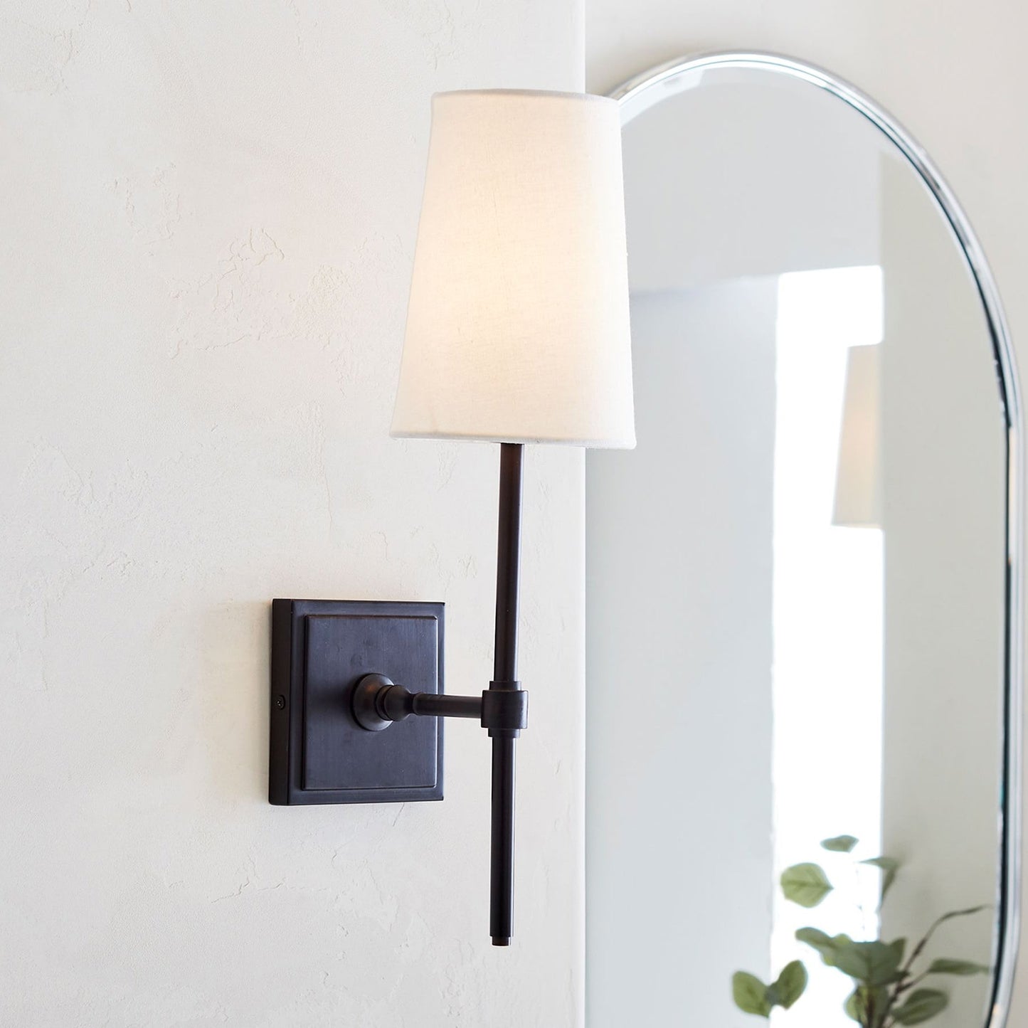 Hillsdale Wall Lamp