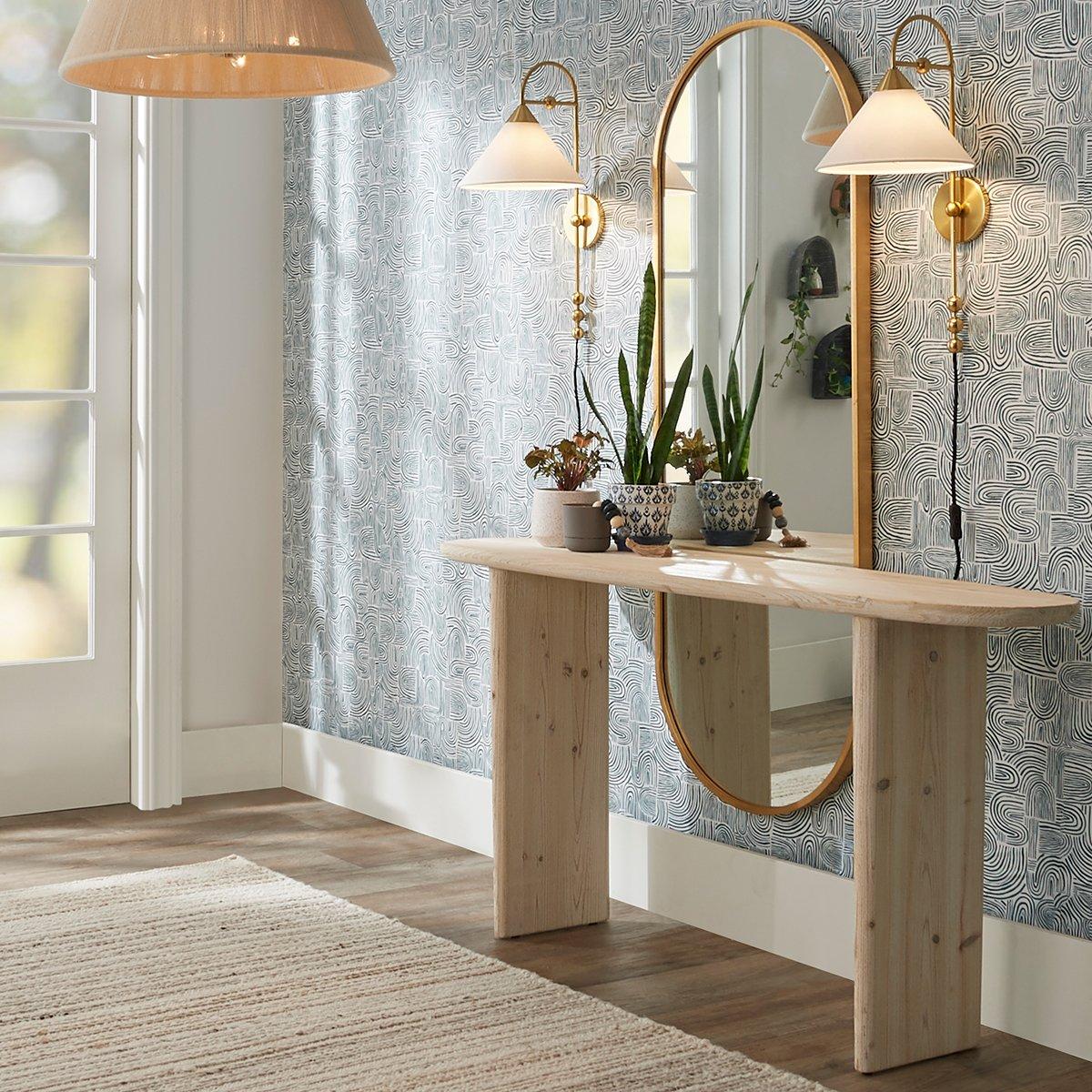 Savoe Plug-In Sconce