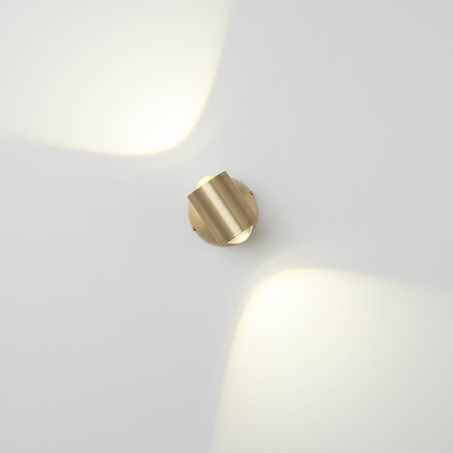 Brillora Wall Light