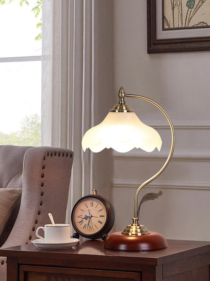 Retro Flower Table Lamp