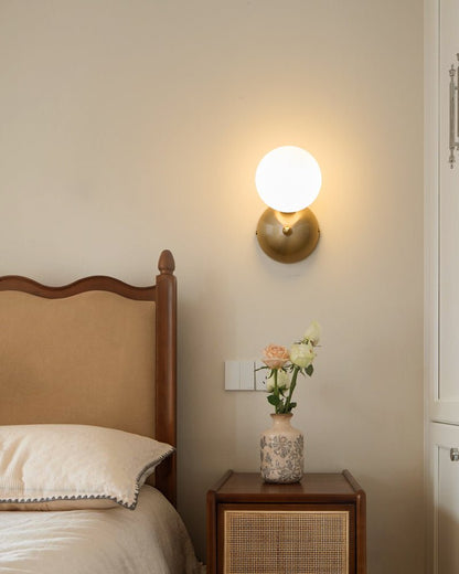 Ceres Wall Lamp