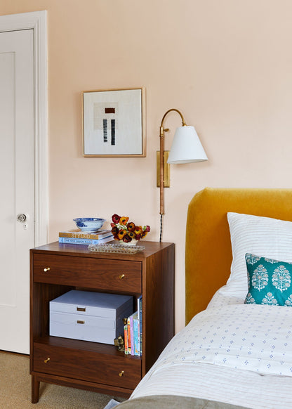 Curves Plug-In Sconce