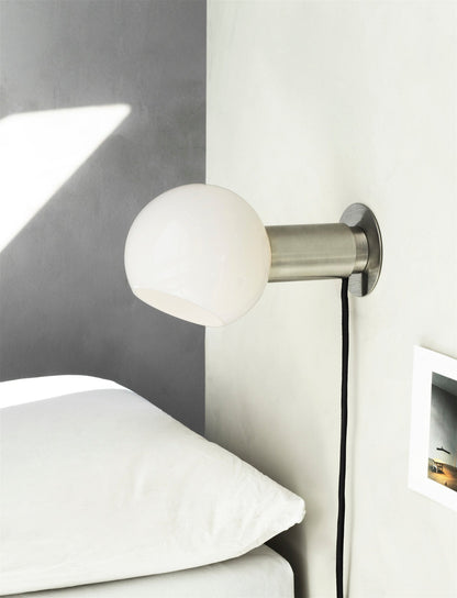 Donya Sphere Wall Lamp