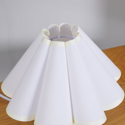 Kicsi Knife Pleat Table Lamp