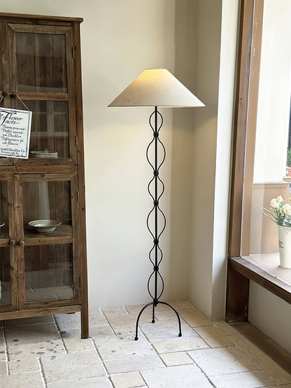 Minimalist Iron Twist Floor Lamp