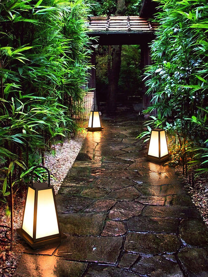 Roam Lantern Garden Outdoor Lamp