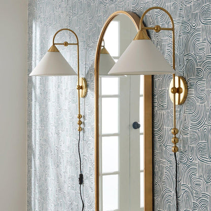 Savoe Plug-In Sconce