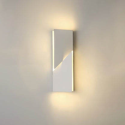 Shadows Grand Sconce