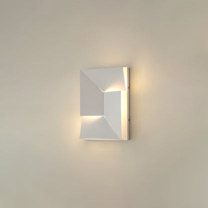 Shadows Grand Plug-in Sconce