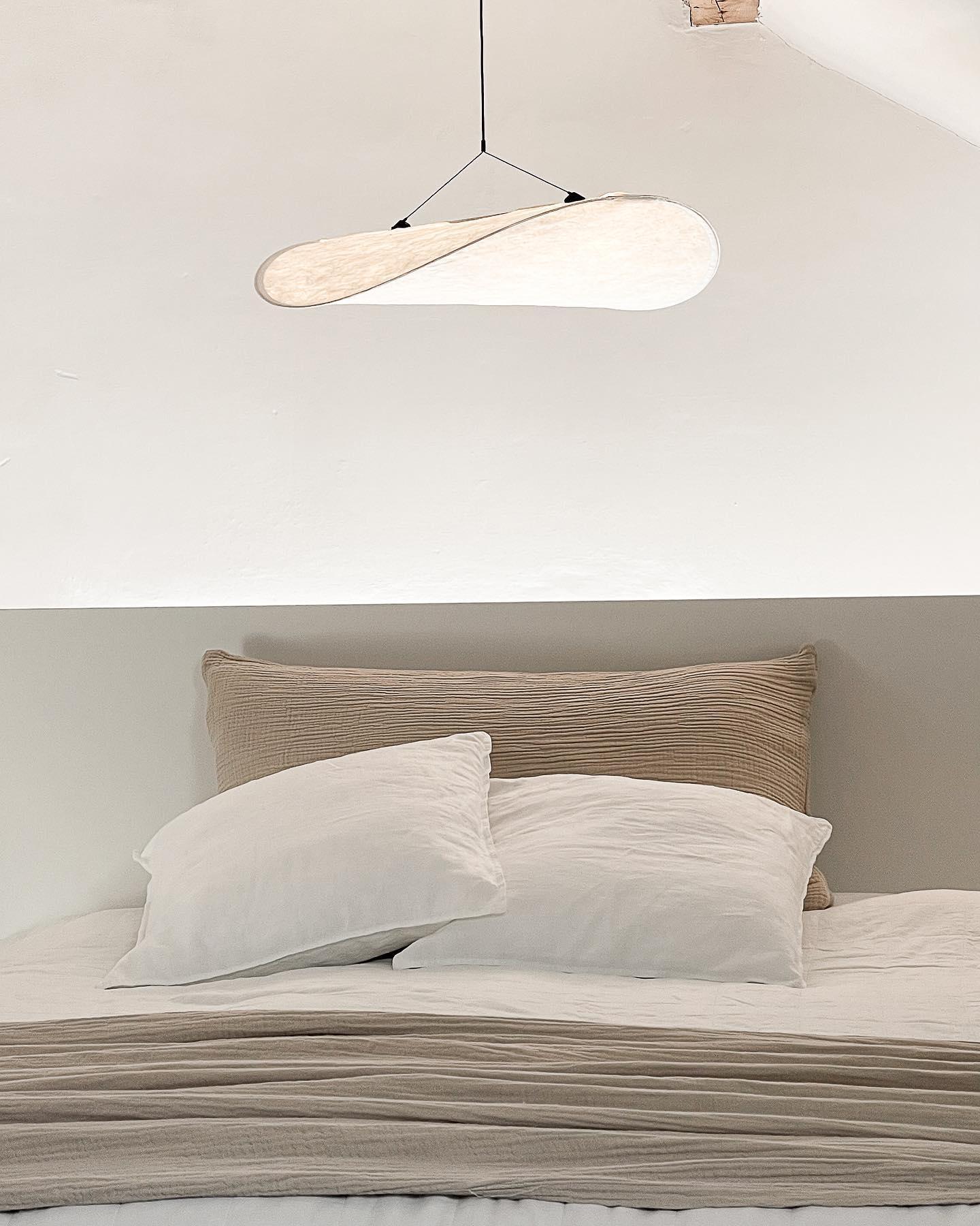 Tense Pendant Light