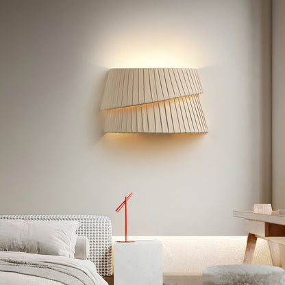 Vela Twist Wall Lamp