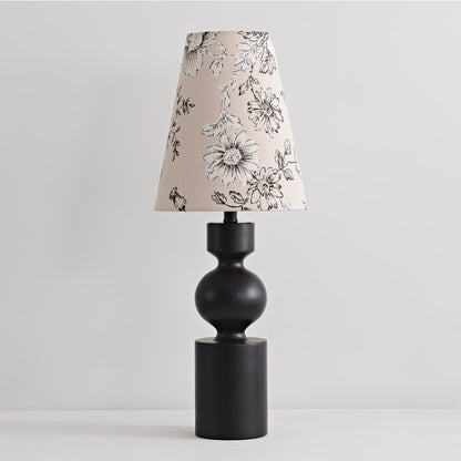 Wooden Flower Pattern Table Lamp